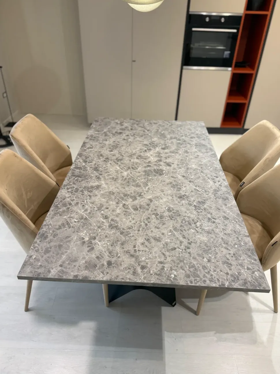 Tavolo Luxor Scavolini in laminato Rettangolare allungabile scontato 35%