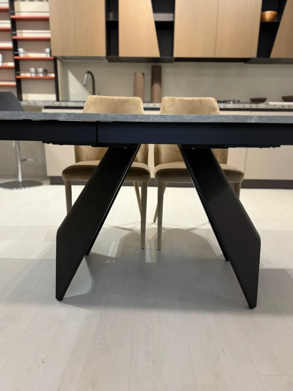 Tavolo Luxor Scavolini in laminato Rettangolare allungabile scontato 35%