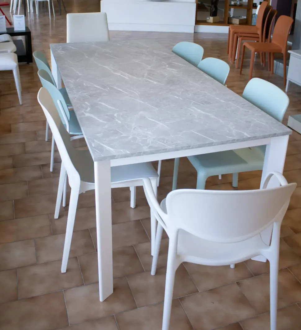 Tavolo Mario La primavera in laminato Rettangolare allungabile scontato 40%