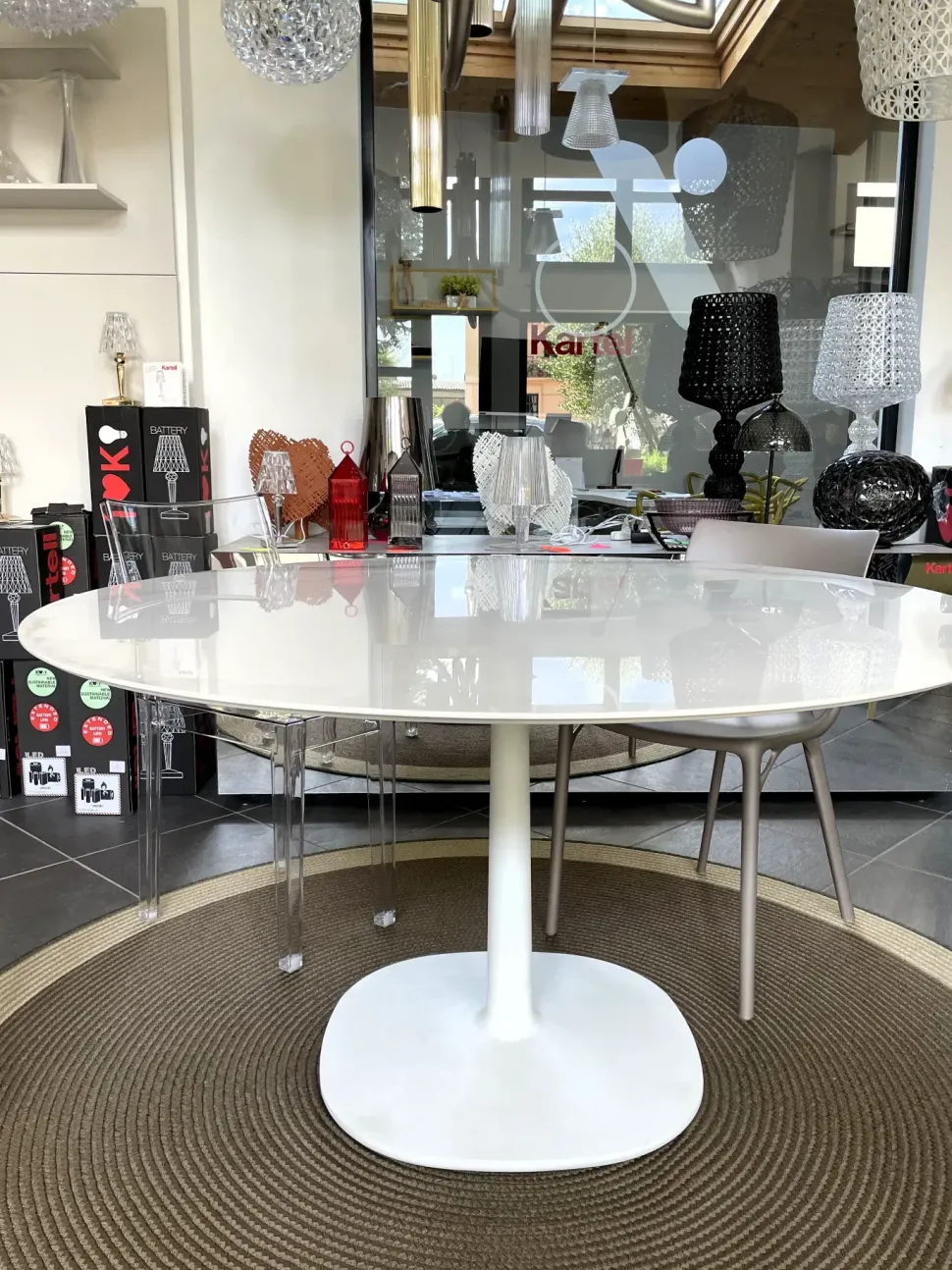 Tavolo Multiplo tondo di Kartell scontato del 40%