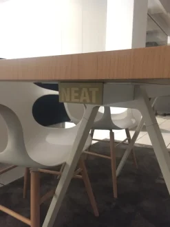 Tavolo Neat  Kristalia in legno Fisso