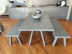 Tavolo Newport di Stosa scontato del 50%