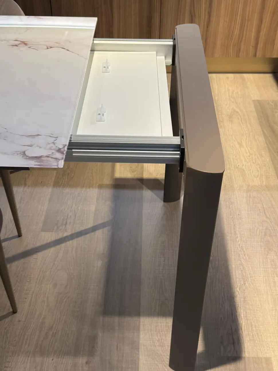 Tavolo Podio Sedit in vetro Allungabile scontato 30%