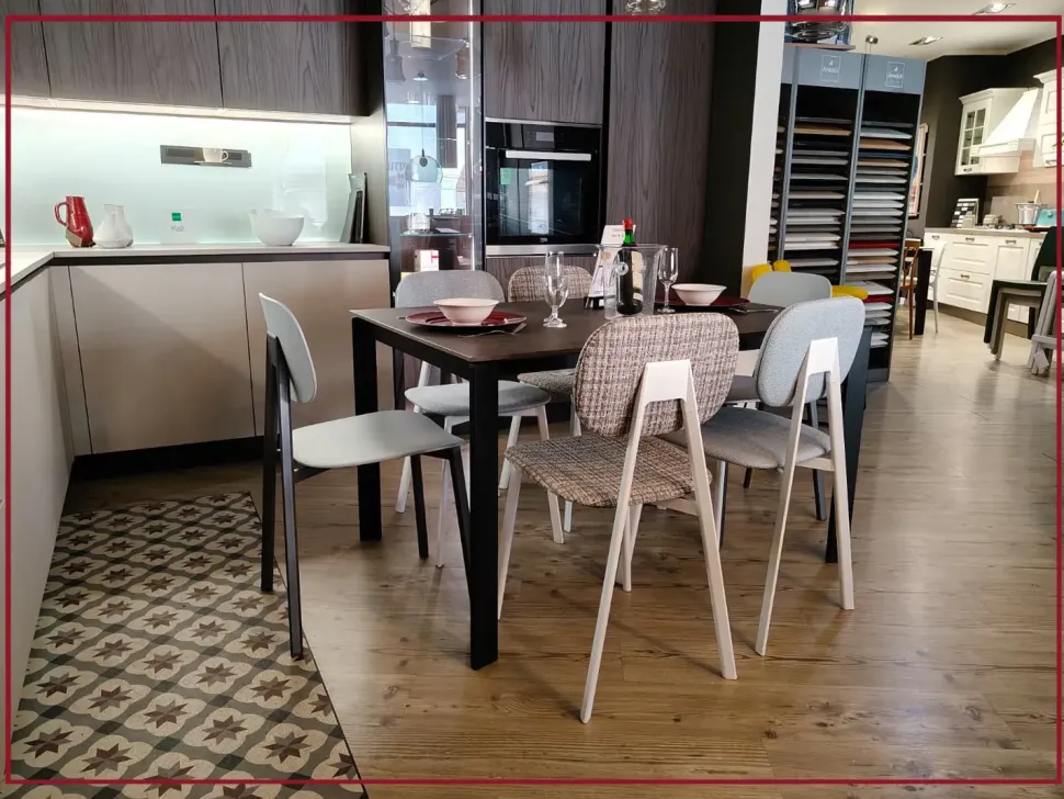 Tavolo quadrato allungabile in altri materiali SCONTATO