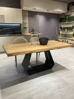 Tavolo quadrato in legno Tavolo bangkok di Le fablier in Offerta Outlet