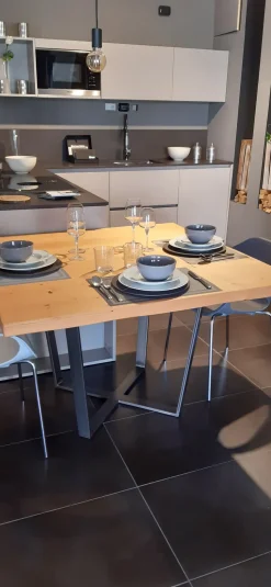 Tavolo quadrato Wood Valdesign scontato del 50%