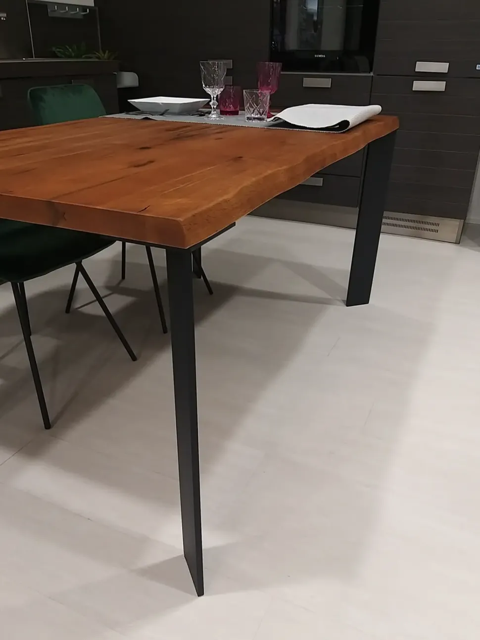 Tavolo rettangolare allungabile Lama Alta corte