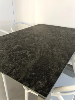 Tavolo rettangolare in ceramica Badù/nadir di Midj in Offerta Outlet