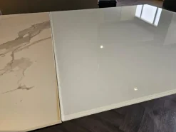 Tavolo rettangolare in vetro Metro'  di Ozzio in Offerta Outlet