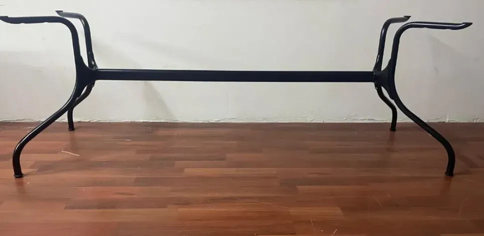 Tavolo rettangolare in vetro Tavolo mila' piano in vetro magis di Magis in Offerta Outlet