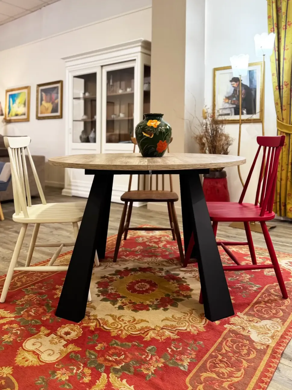 Tavolo rotondo Saturnino La seggiola scontato del 40%