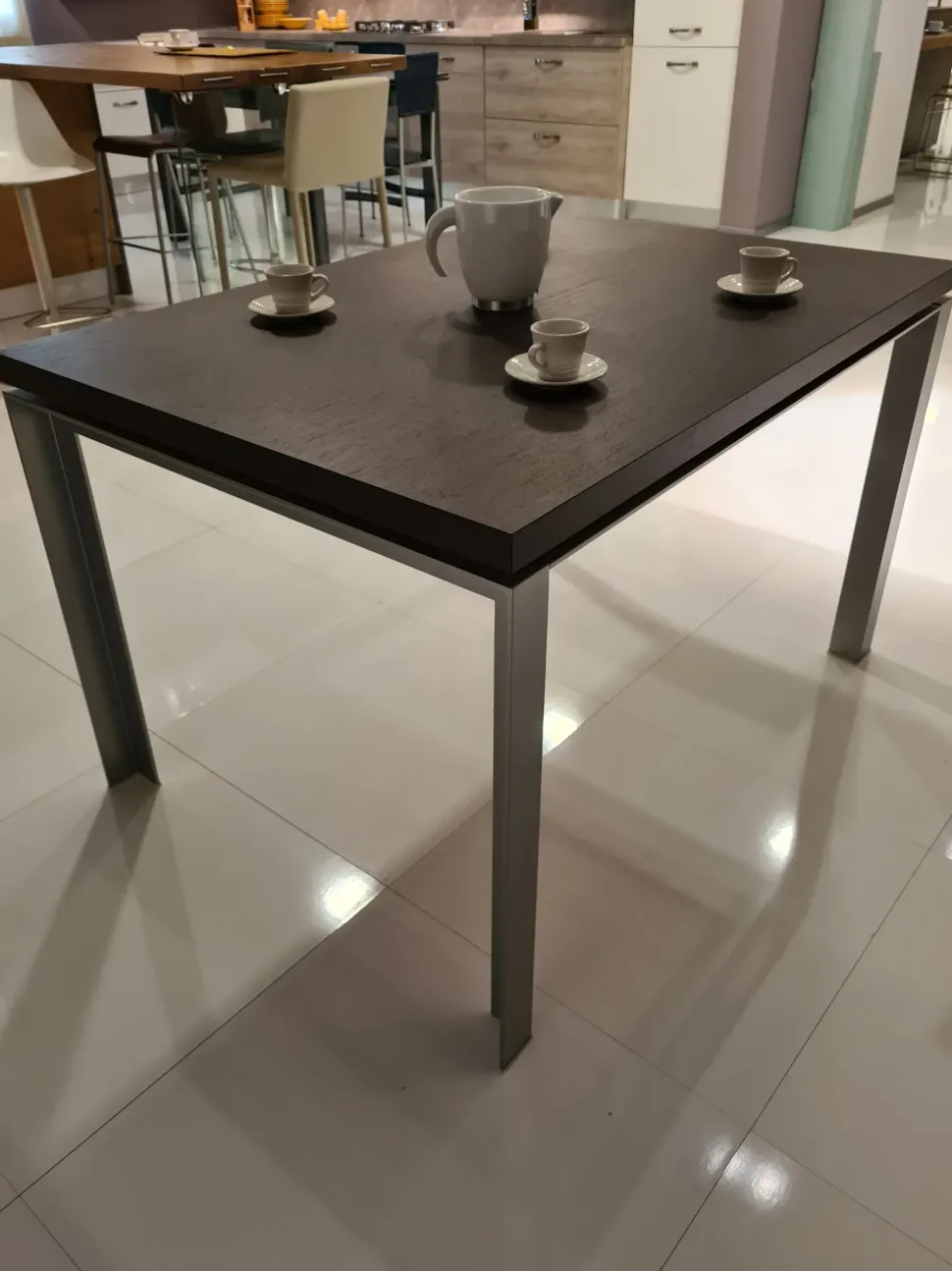 Tavolo Steel Jesse a prezzo ribassato