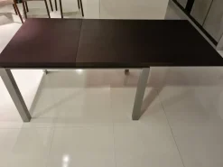 Tavolo Steel Jesse a prezzo ribassato