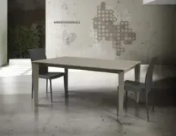 Tavolo Tempor 830: design unico, scontato del 50%. Lunghezza: 830 cm.