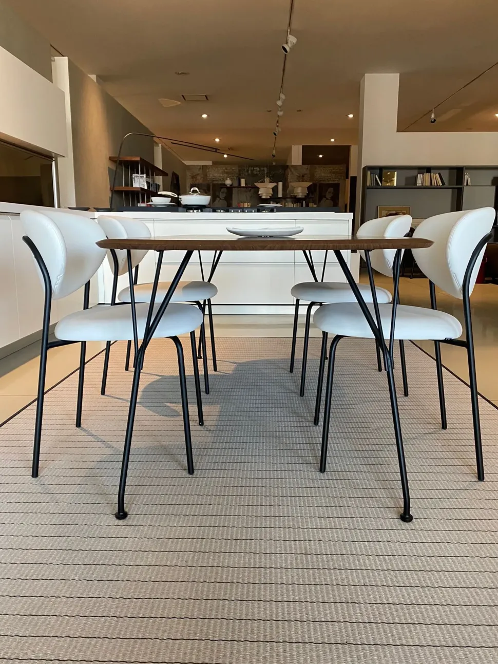 Tavolo Viscount of wood + sedie cozy connubia Kartell in legno Fisso