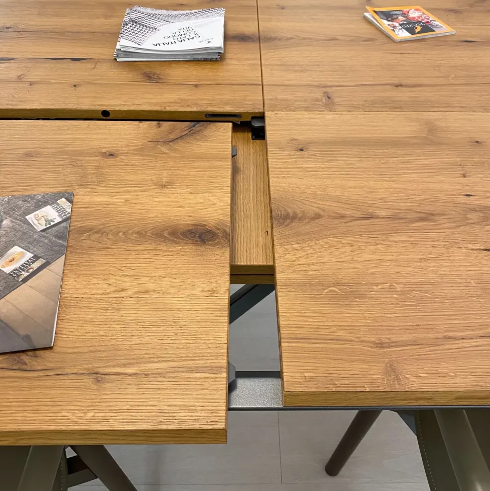 Tavolo 4x4 di Ozzio scontato del 30%