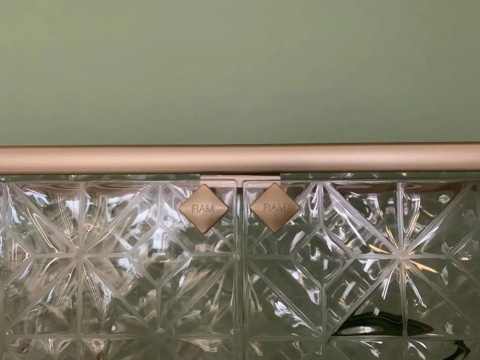 Vetrinetta modello Echo in stile design di Fiam a PREZZI OUTLET approfittane ora!