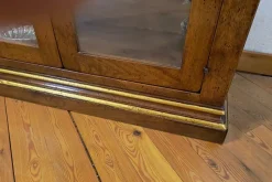 Vetrinetta Vetrina noce i solisti  stile classica Vetrina noce i solisti  di Mobilificio bellutti in Offerta Outlet